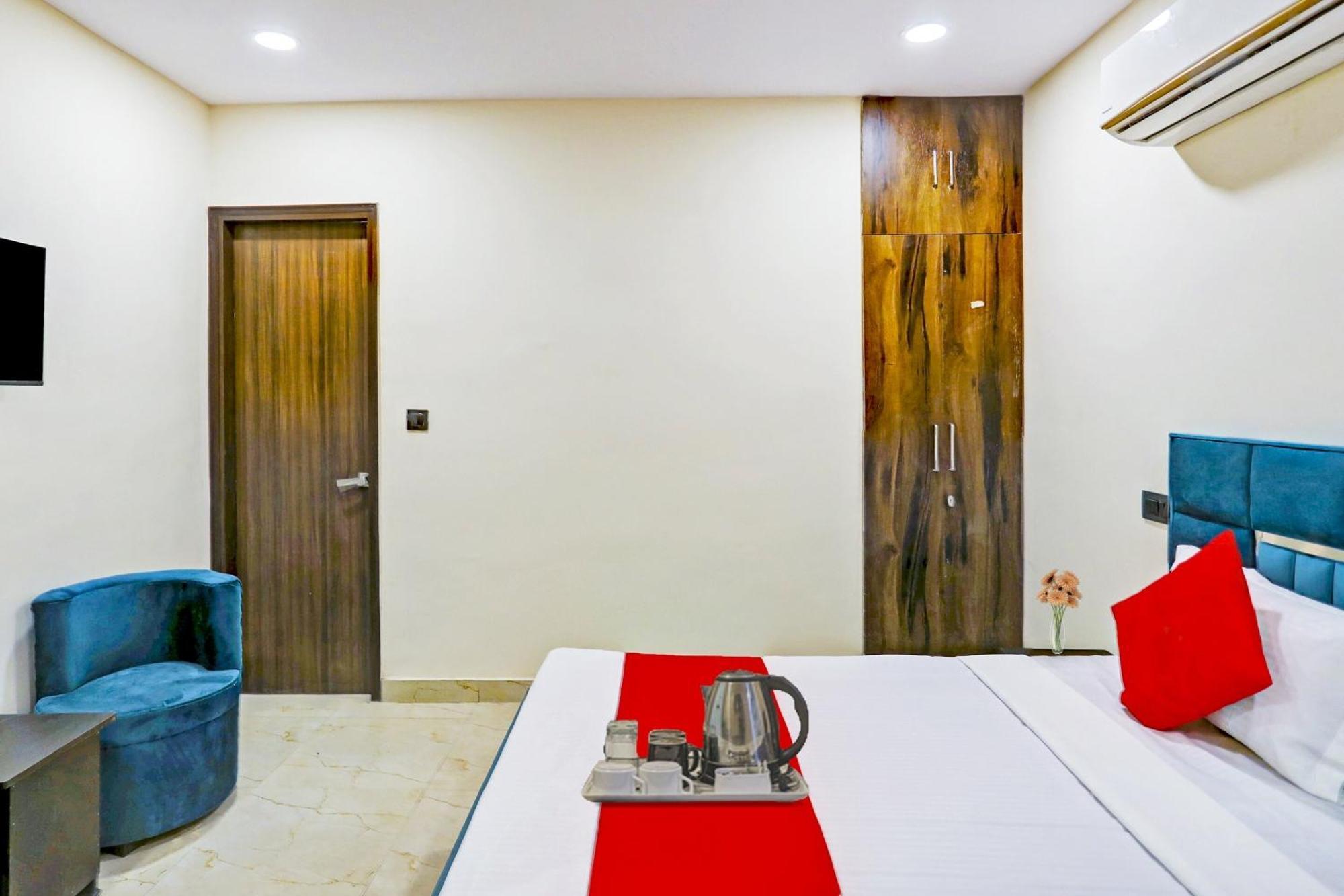 ניו דלהי Hotel O Royal Lotus Stay Near Ip Extension Metro Station מראה חיצוני תמונה